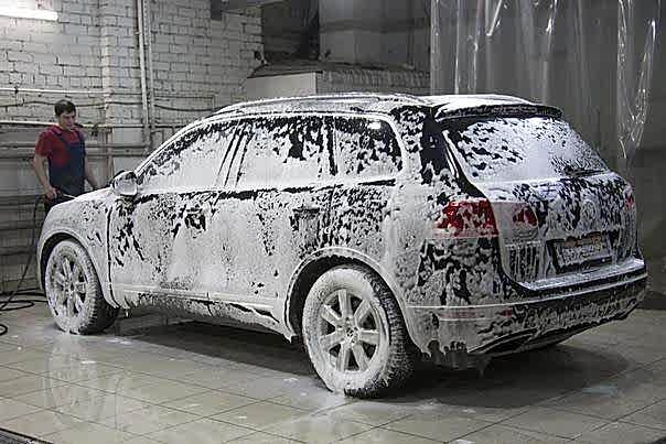 автомобиль на мойке